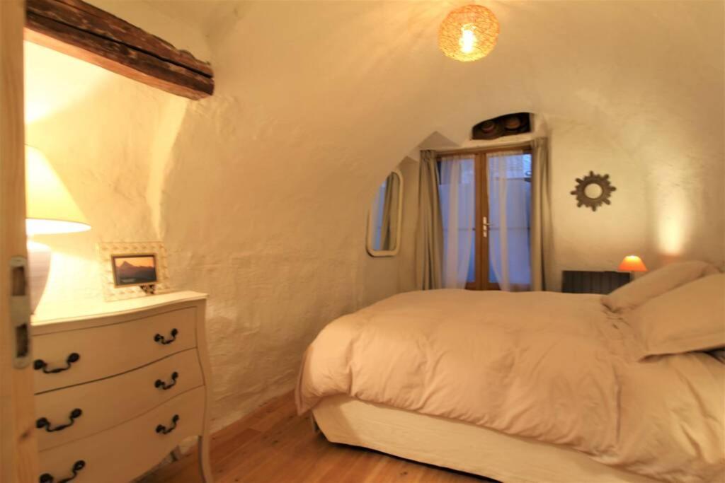 La Maison Laugier Charme, Confort, Authenticite Saint-Etienne-de-Tinee Exterior photo
